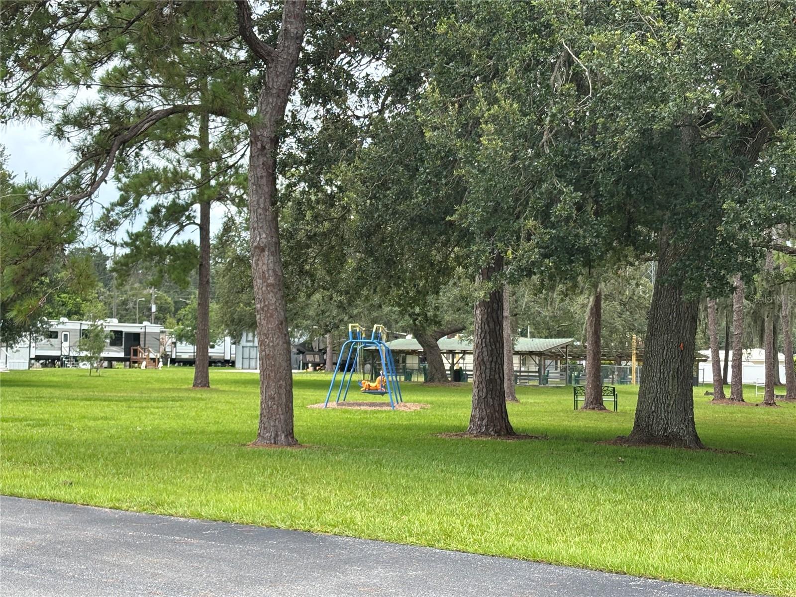 CAMPERS HOLIDAY - Residential