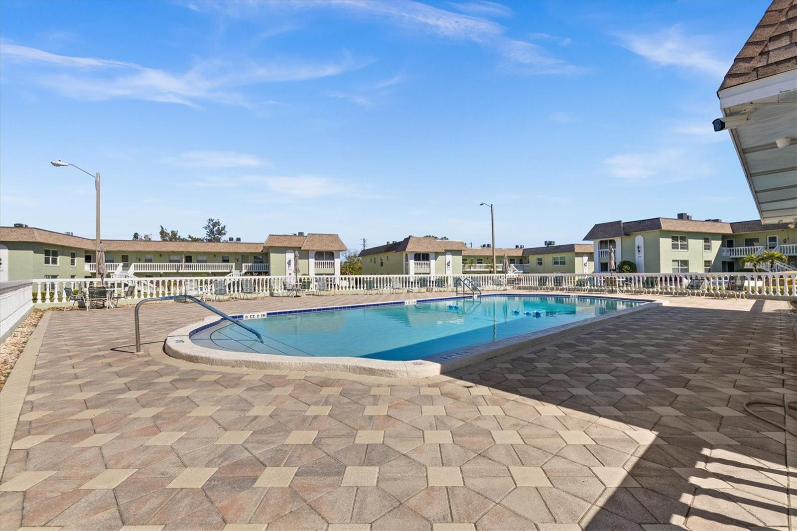 GREEN DOLPHIN PARK CONDO - Residential