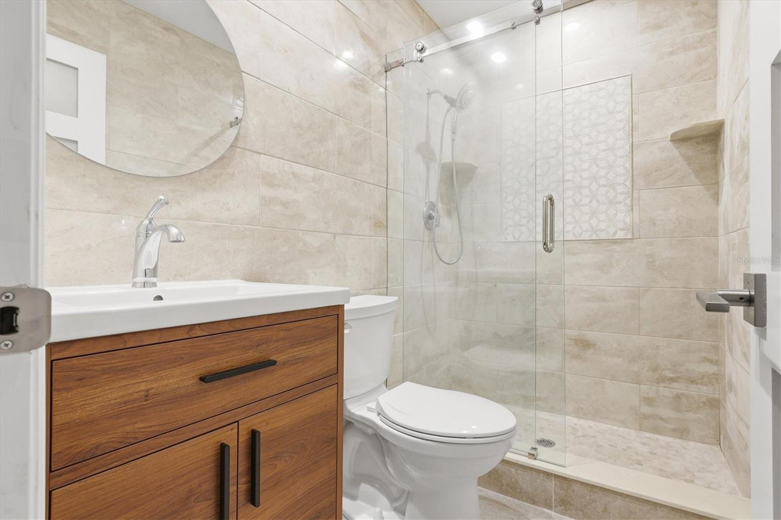 GREEN DOLPHIN PARK CONDO - Residential