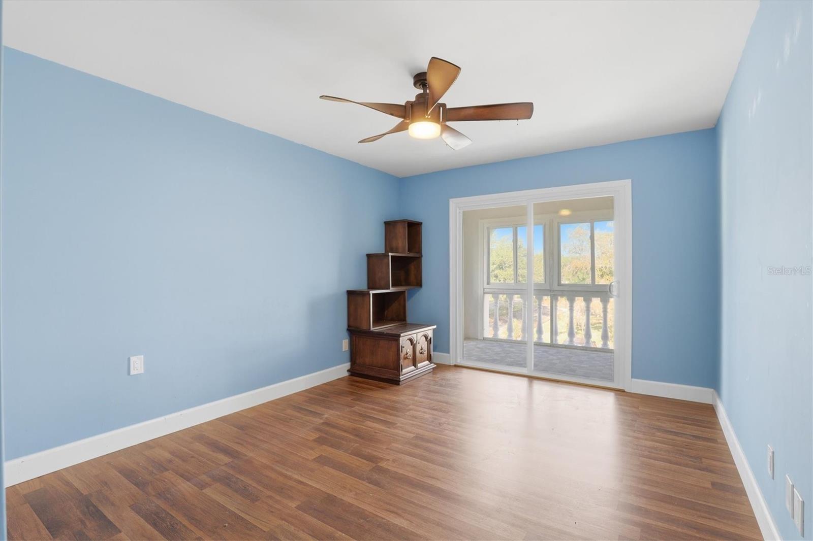 GREEN DOLPHIN PARK CONDO - Residential