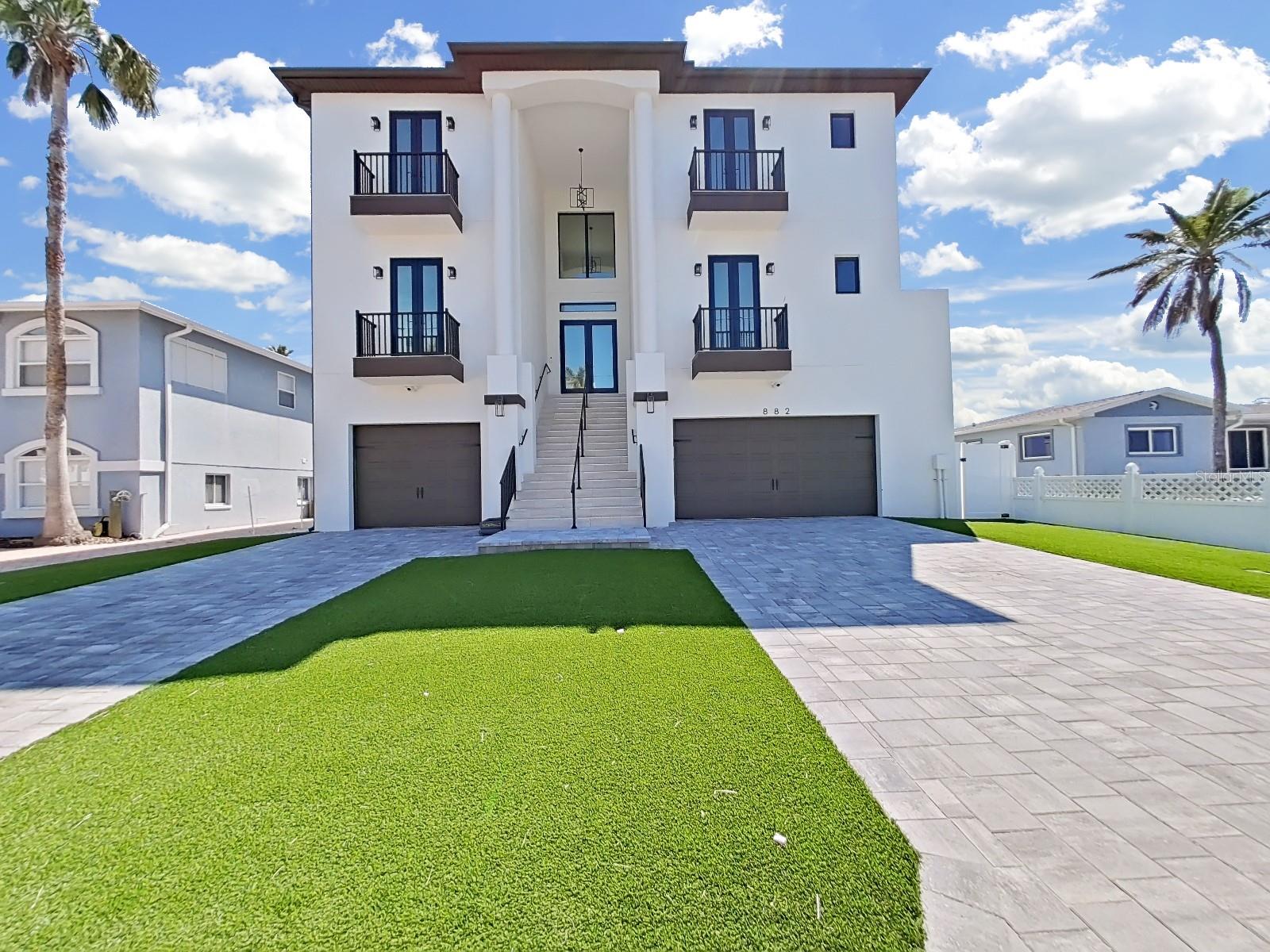 882 BAY POINT DRIVE