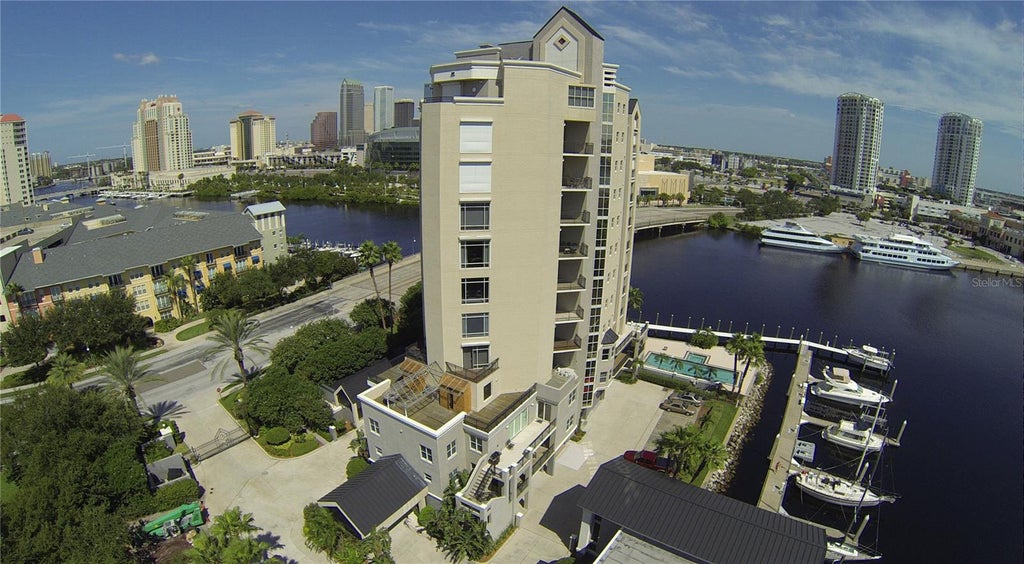 Photo of 600 Garrison Cove Ln #1, Tampa, FL 33602 (MLS # TB8518091)