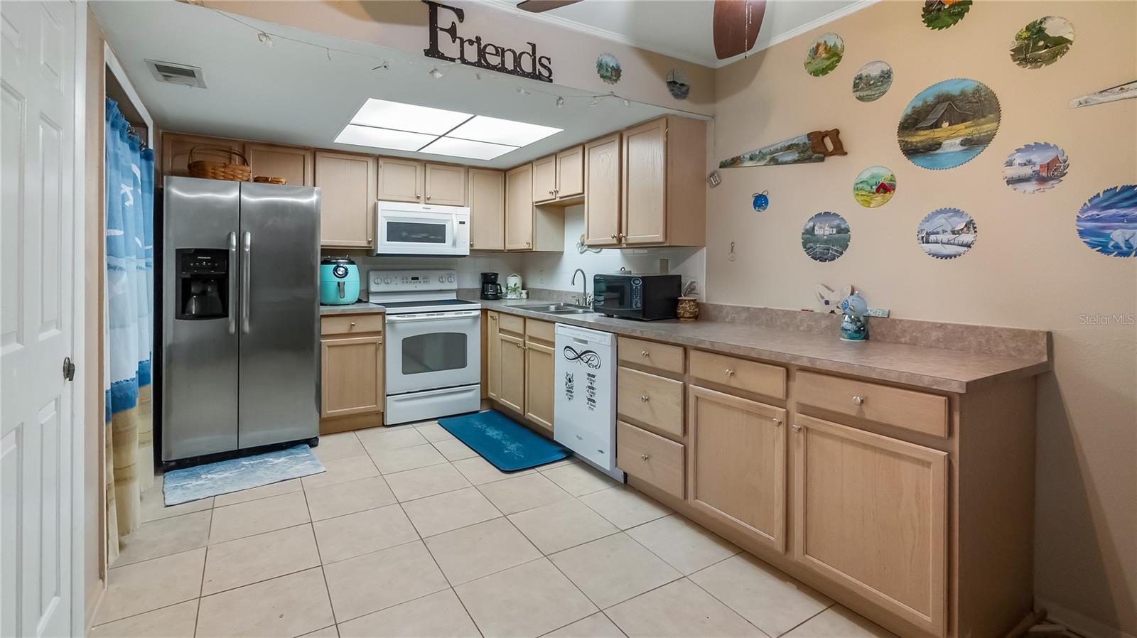 WINDTREE GARDENS CONDO PH 03 - Residential