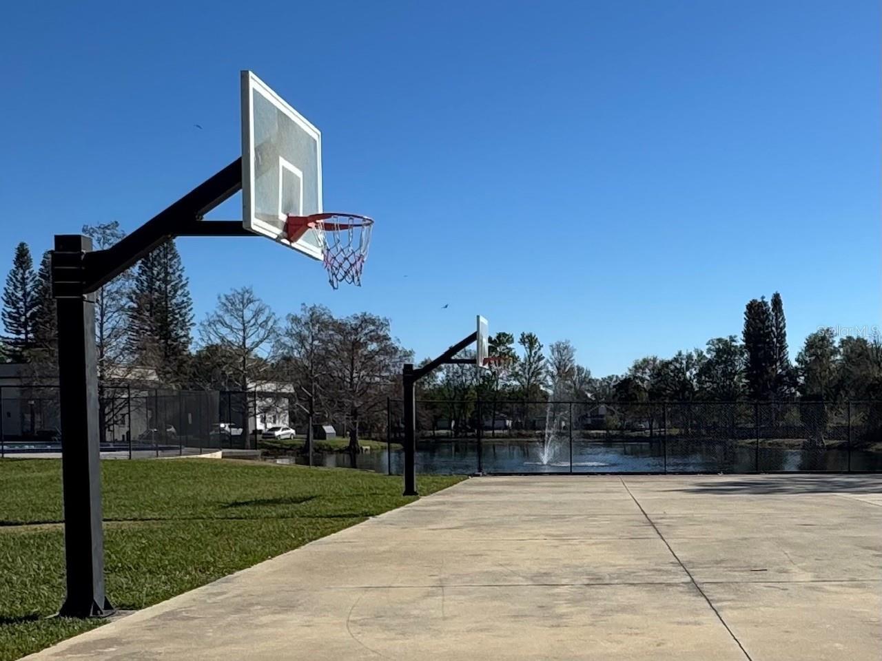 WINDTREE GARDENS CONDO PH 03 - Residential