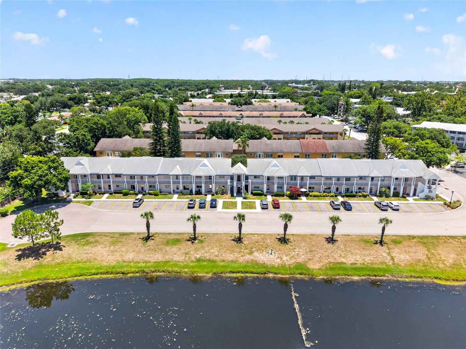 2291 AMERICUS BOULEVARD W 25