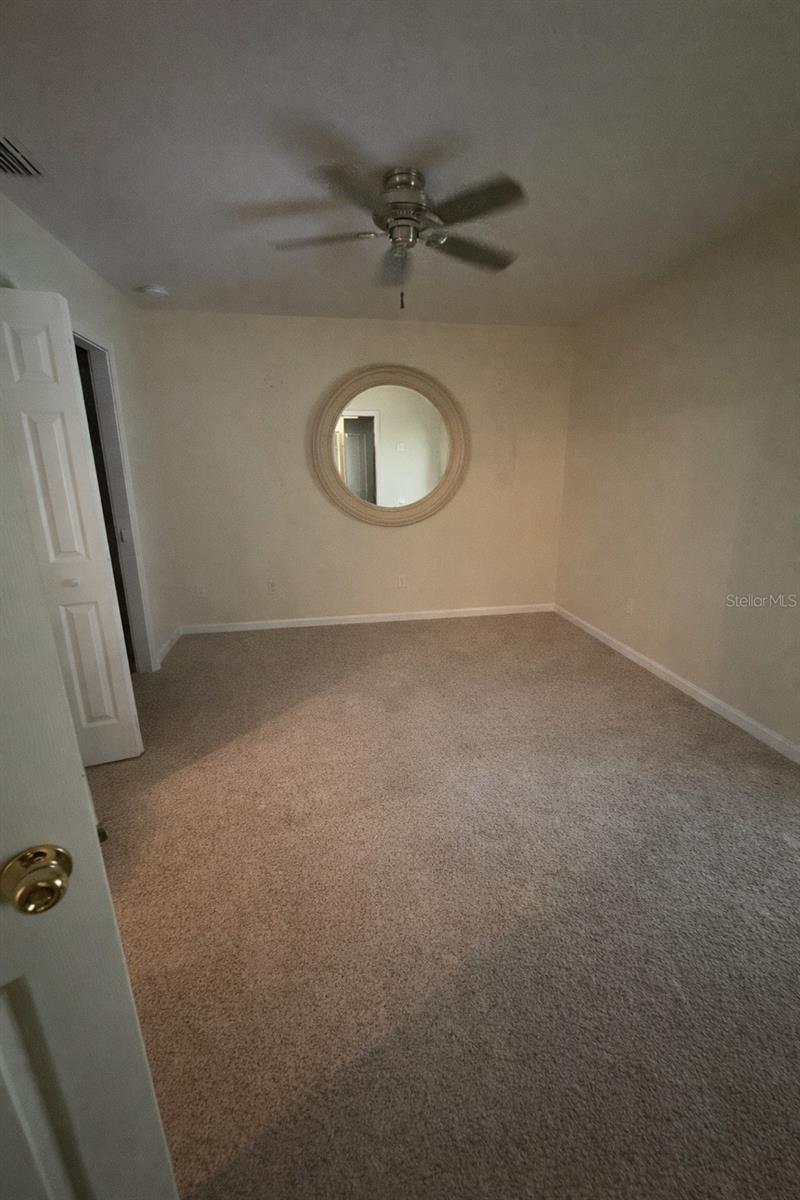 913 TROPICAL CIRCLE NW