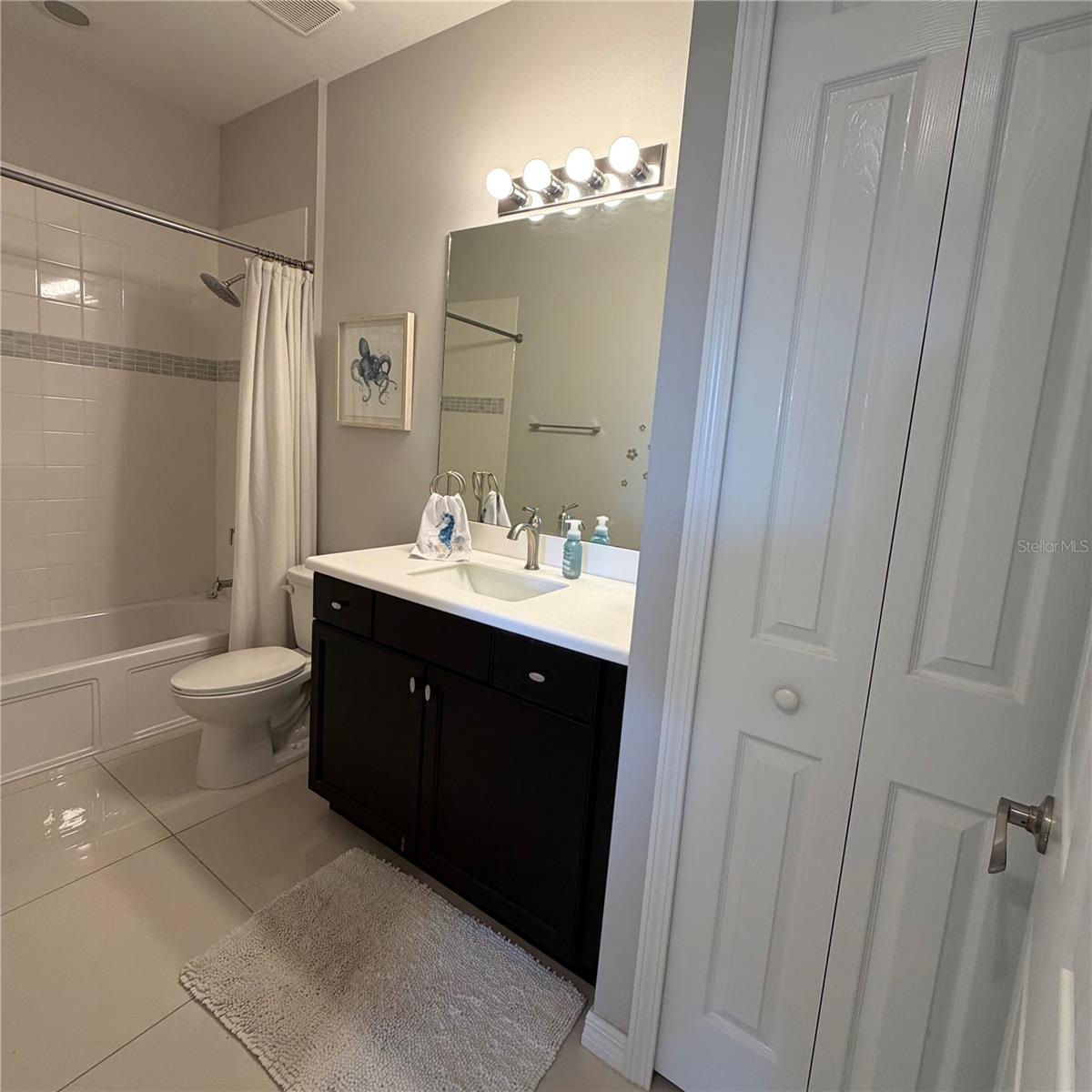 UNIVERSITY VILLAGE - Residential