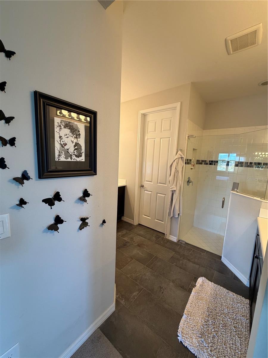 UNIVERSITY VILLAGE - Residential