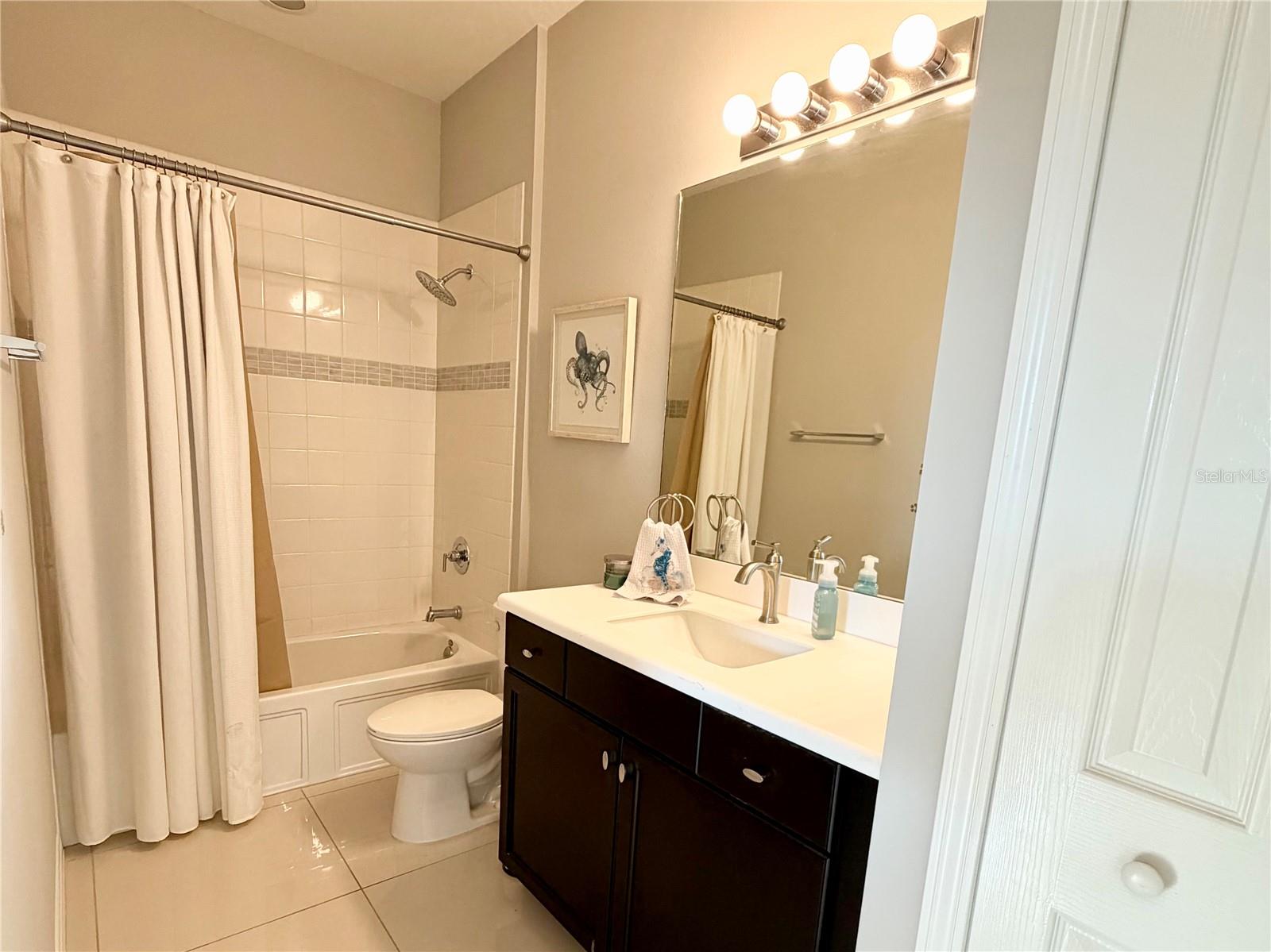 UNIVERSITY VILLAGE - Residential