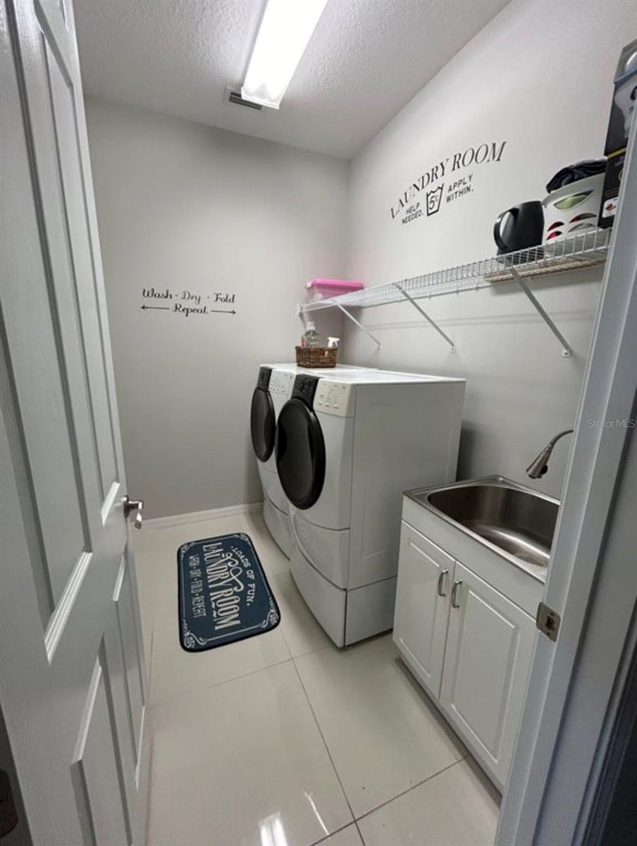 UNIVERSITY VILLAGE - Residential