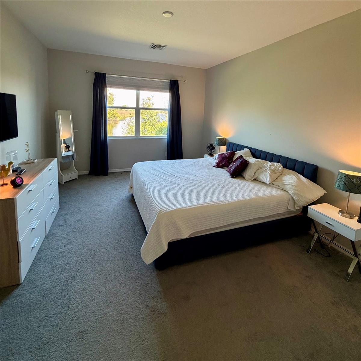 UNIVERSITY VILLAGE - Residential