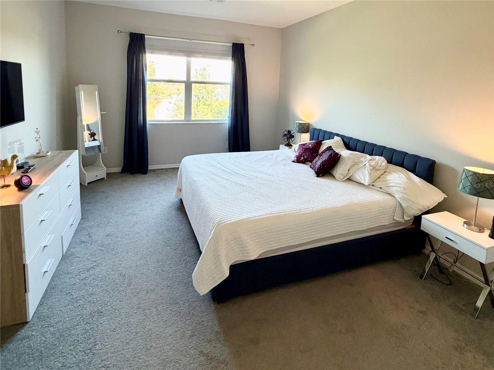 UNIVERSITY VILLAGE - Residential