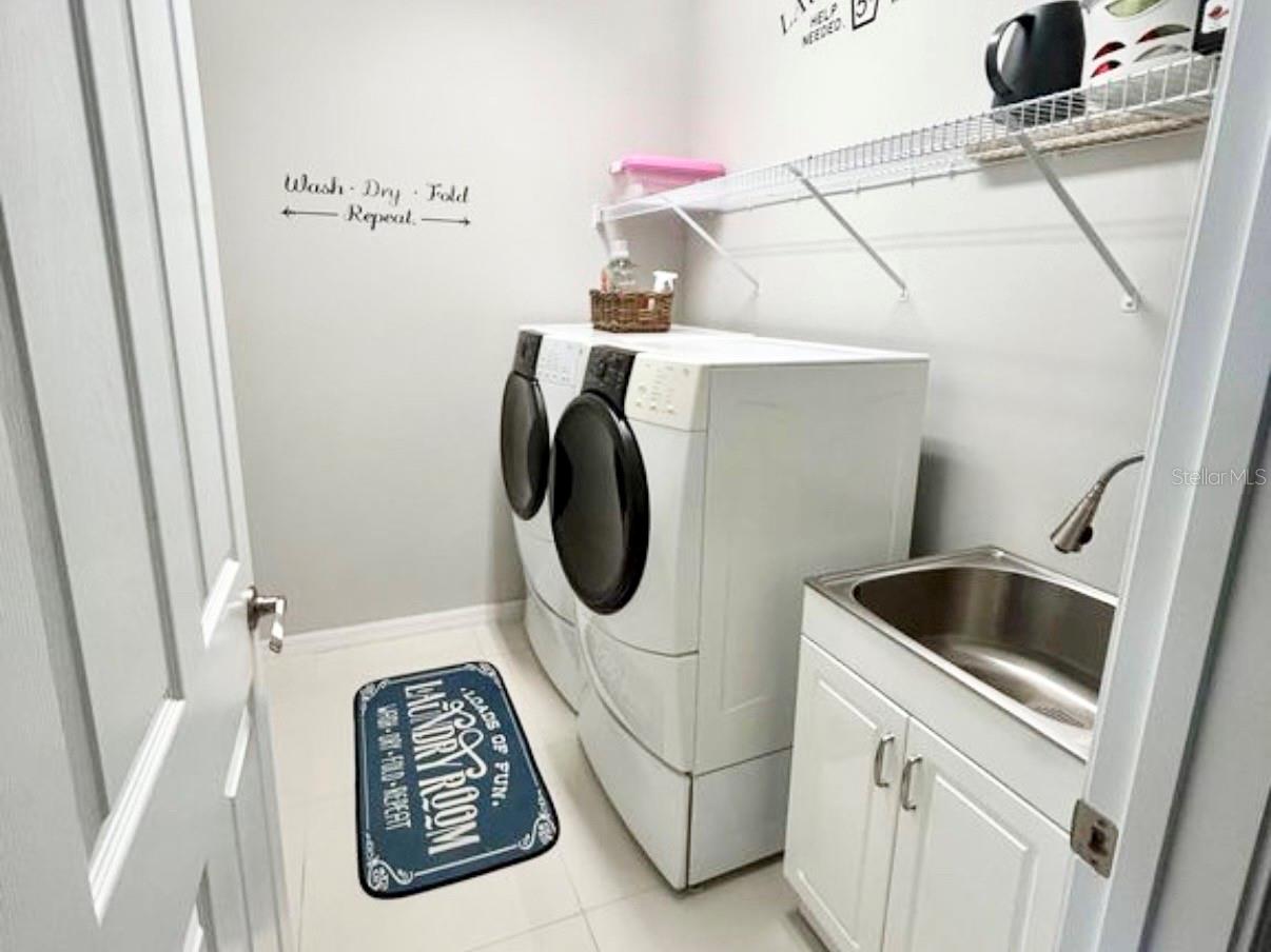 UNIVERSITY VILLAGE - Residential