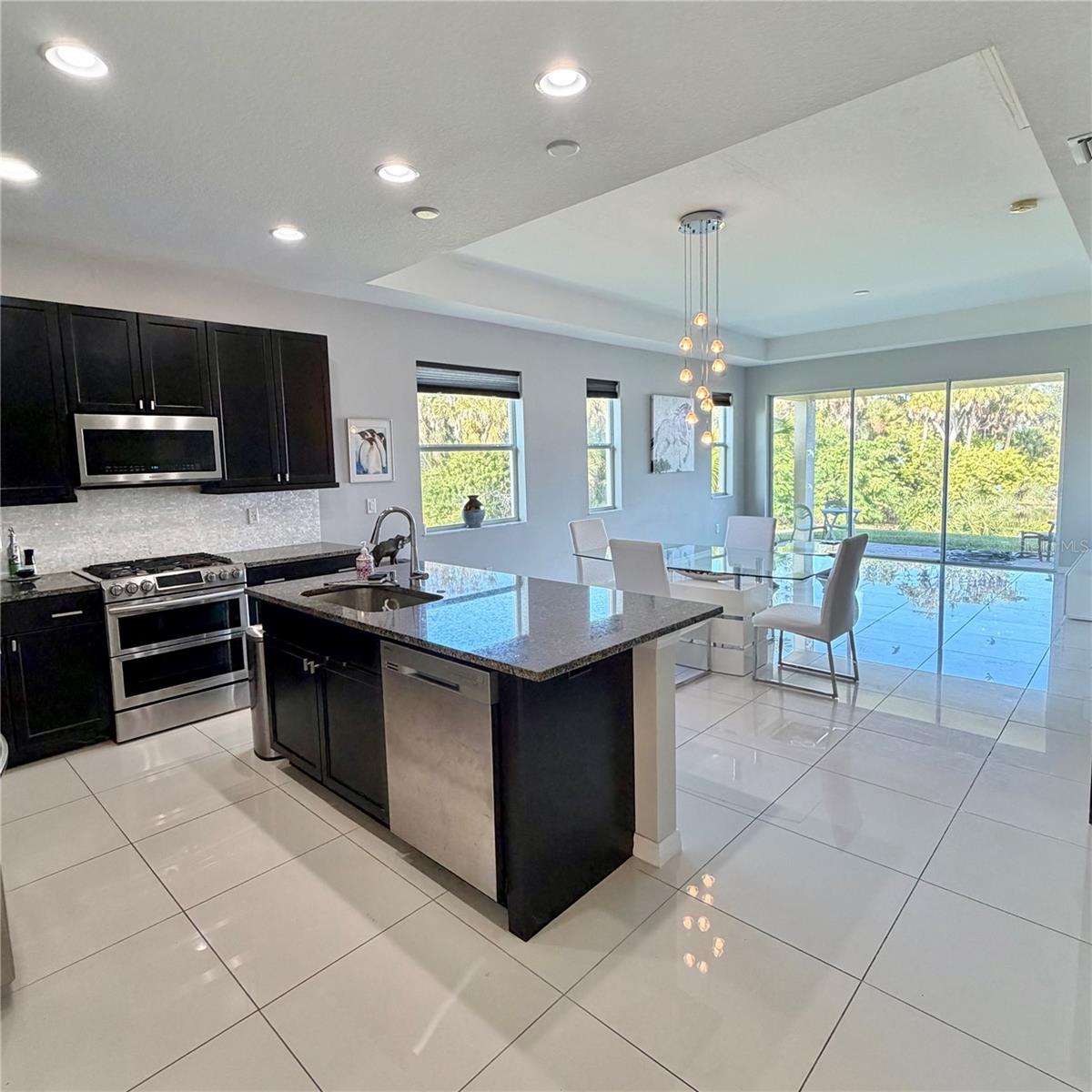 UNIVERSITY VILLAGE - Residential