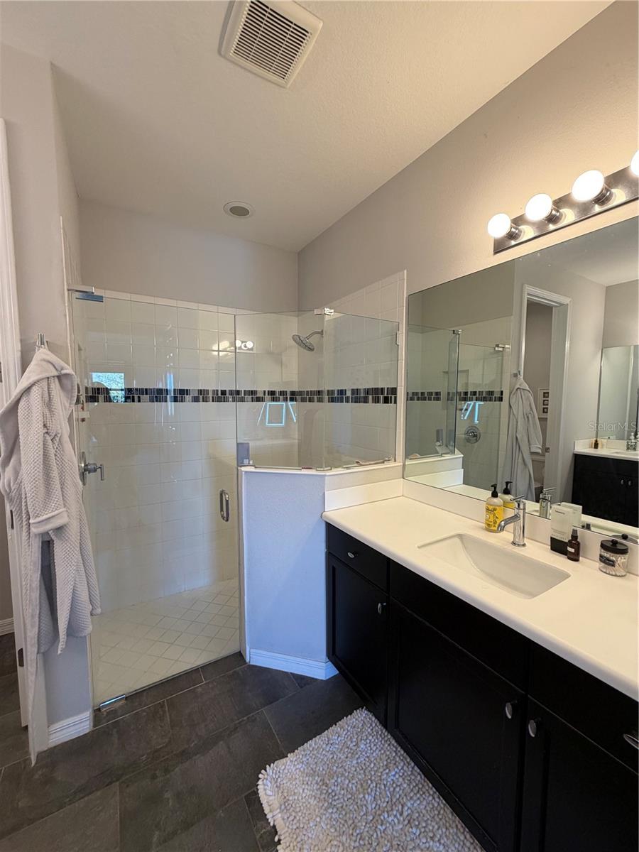 UNIVERSITY VILLAGE - Residential