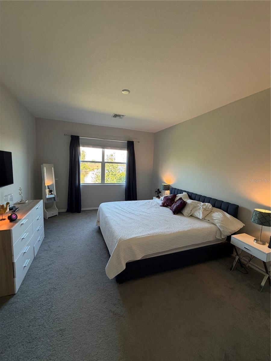 UNIVERSITY VILLAGE - Residential