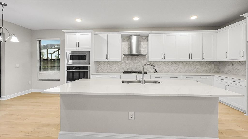 Photo of 18012 Cresswind Terrace, Lakewood Ranch, FL 34211 (MLS # O6331240)