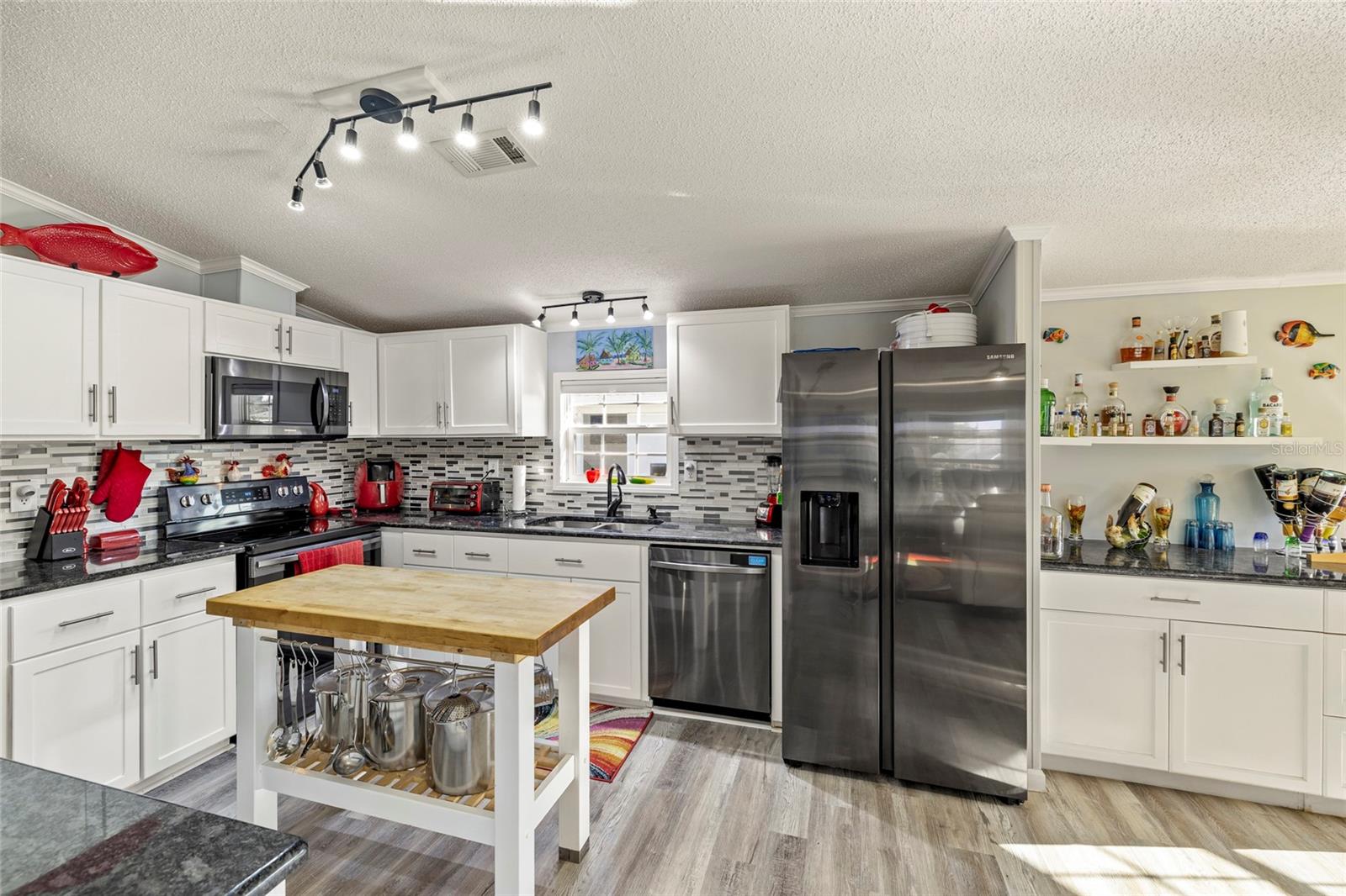 PELICAN HARBOR MOB HOME ESTATES - Residential