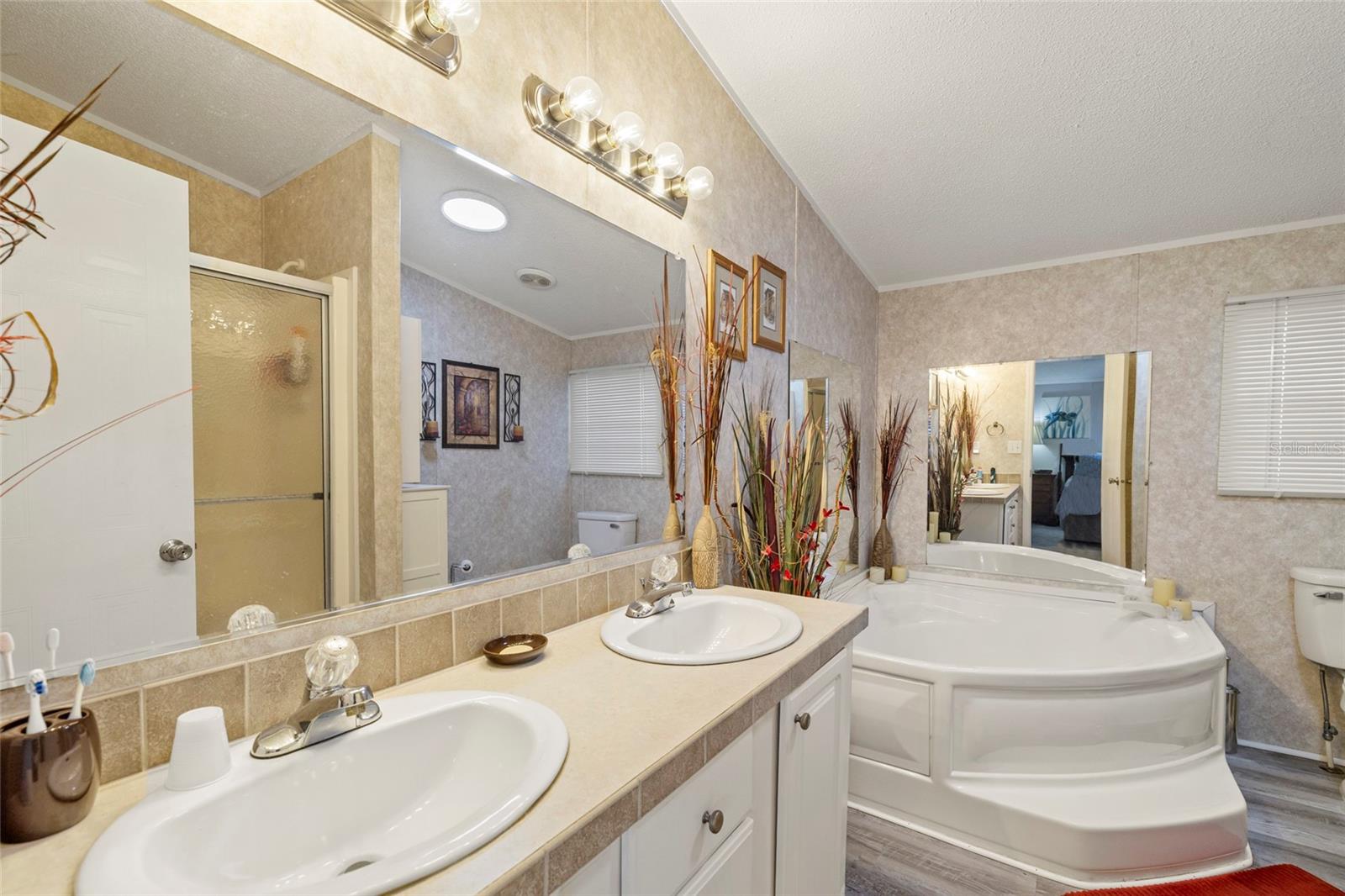 PELICAN HARBOR MOB HOME ESTATES - Residential