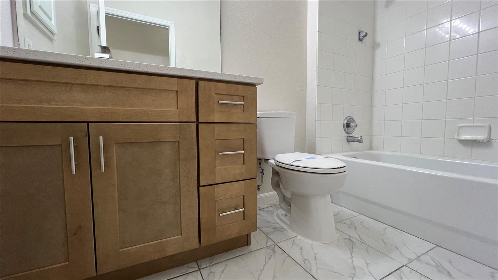 SEYBOLD ON DUNSON ROAD PH 06 - Residential Lease