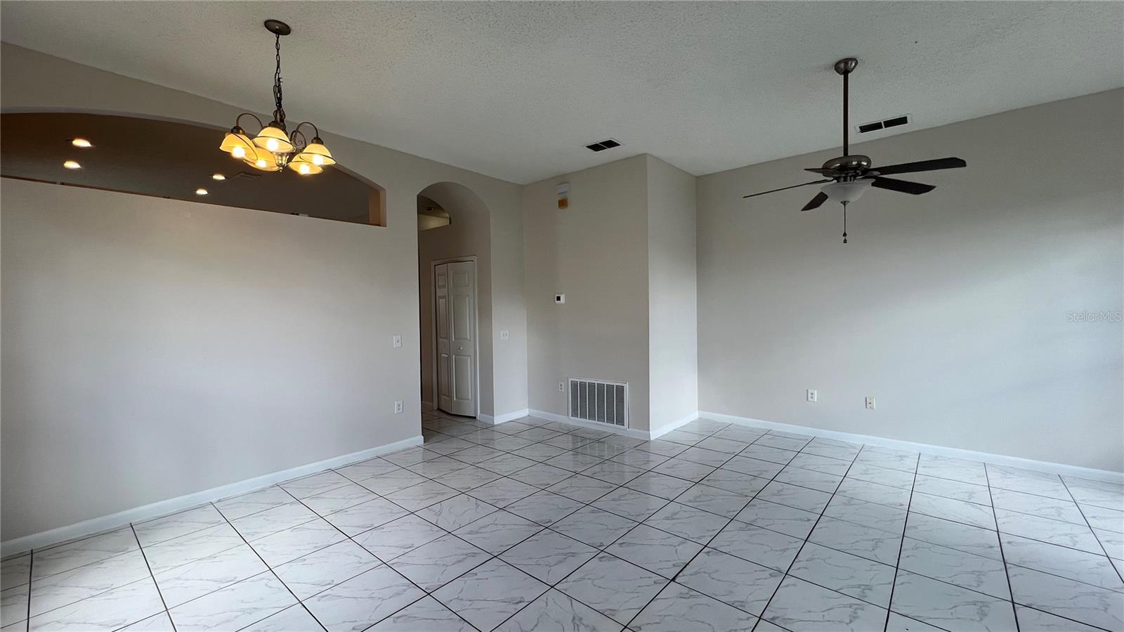 SEYBOLD ON DUNSON ROAD PH 06 - Residential Lease