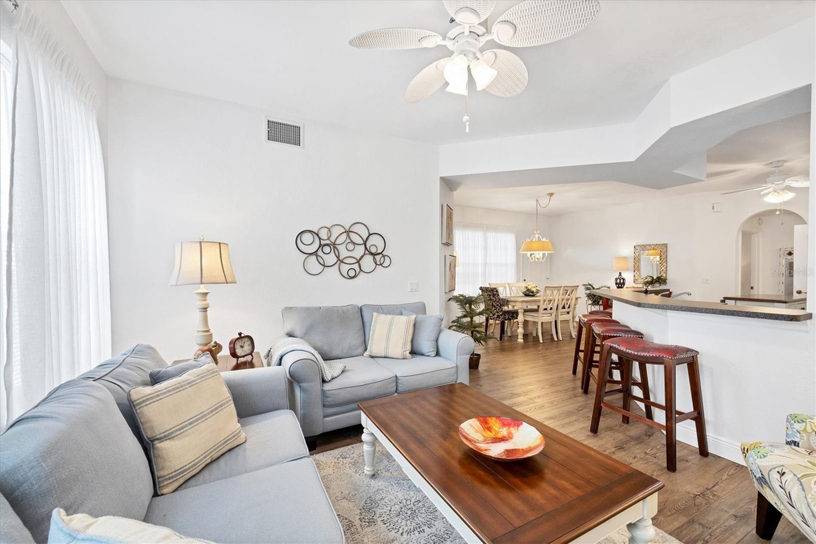 6104 L PAVIA BOULEVARD 6104