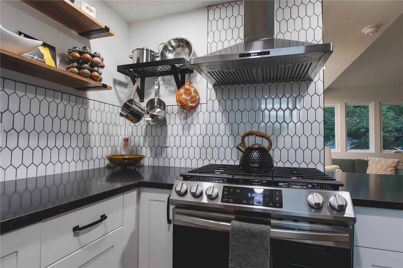 1021 14TH STREET N 1/2