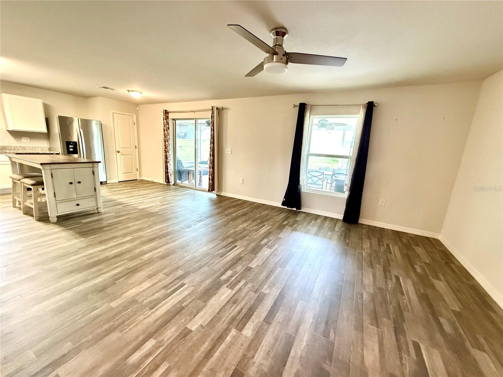 HILL N DALE - Residential