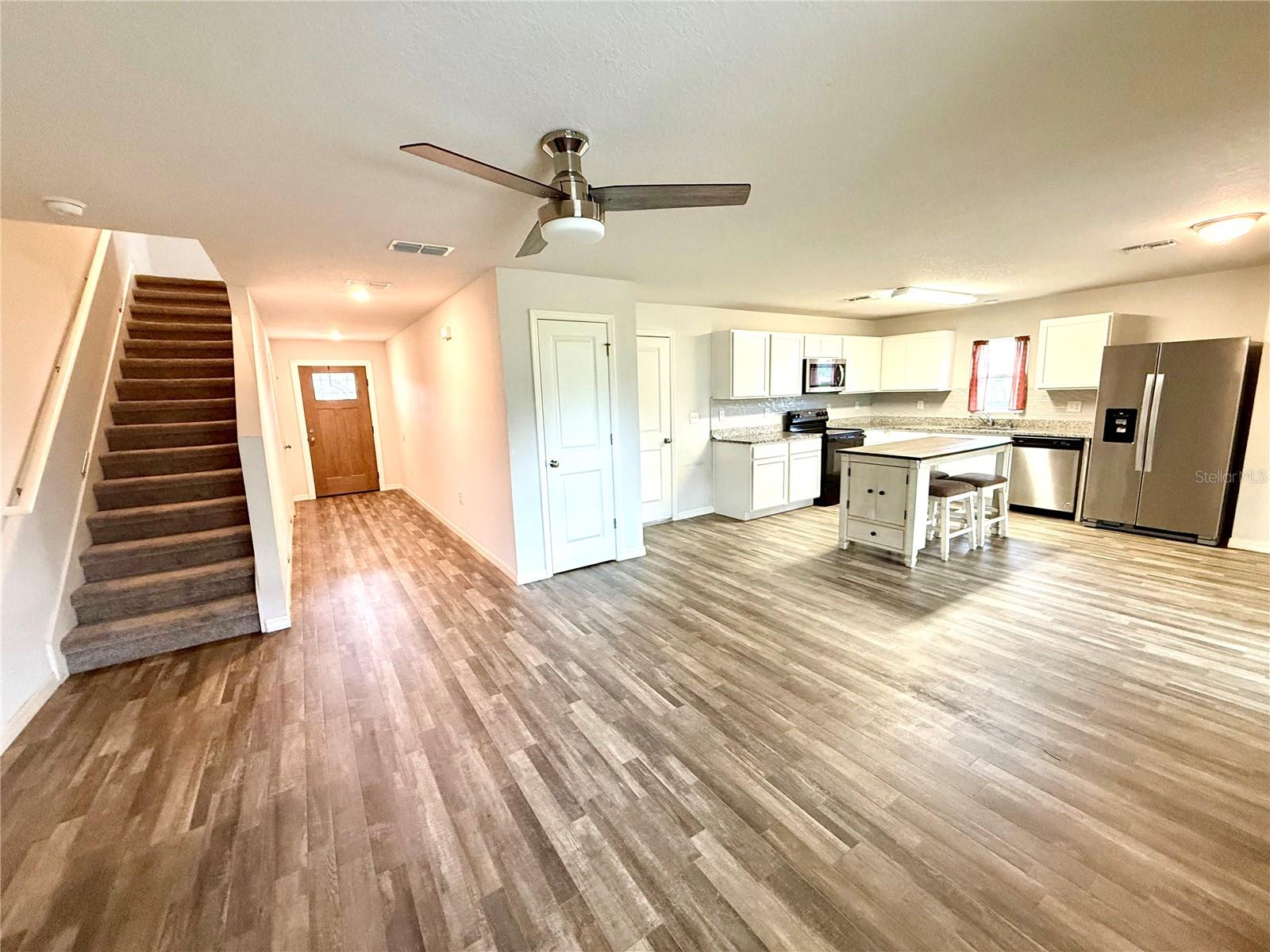 HILL N DALE - Residential