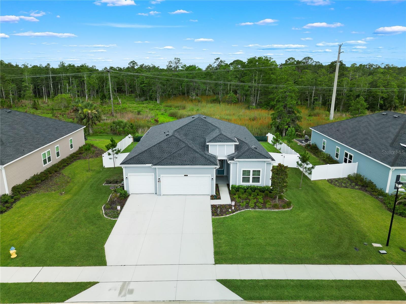 2137 RAGLAN CIRCLE