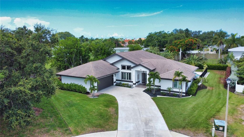 Photo of 421 Bayside Lane, Nokomis, FL 34275 (MLS # A4674220)