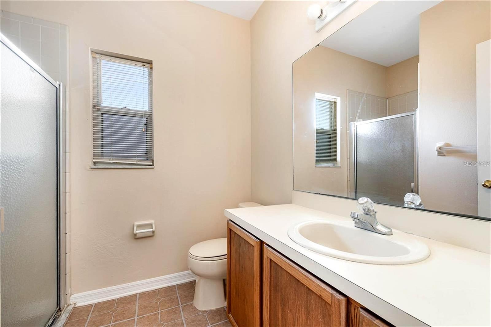 COUNTRY RUNA - Residential Lease