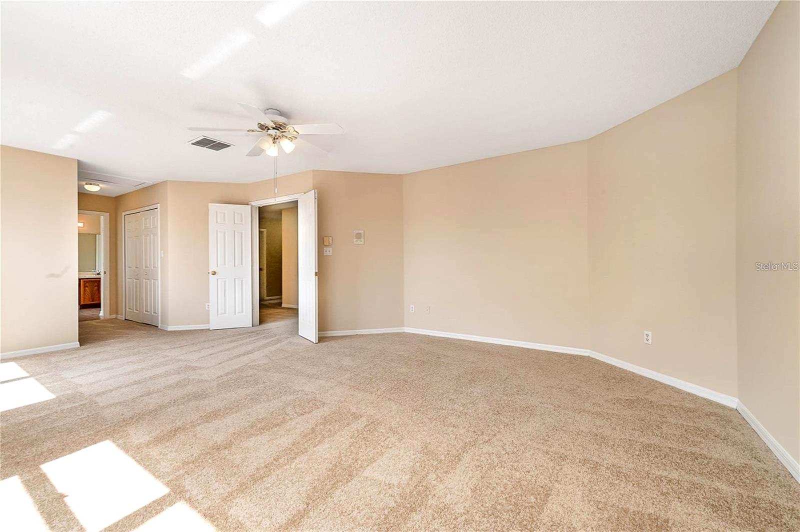 COUNTRY RUNA - Residential Lease