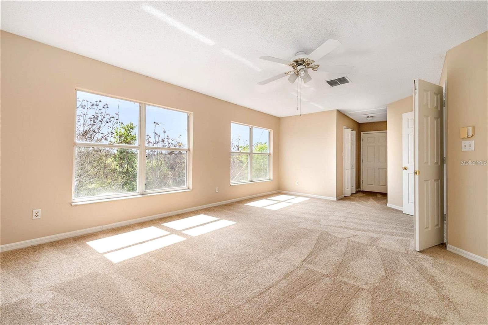 COUNTRY RUNA - Residential Lease