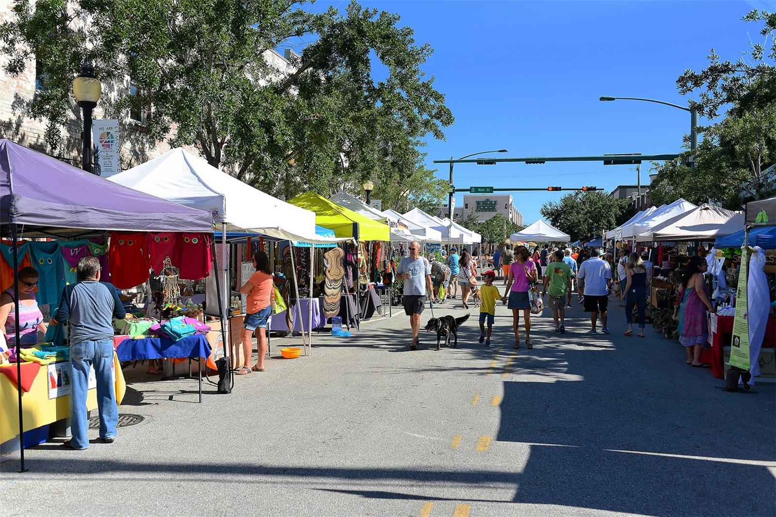 PLAZA AT 05 POINTS RESIDENCES - Residential Lease