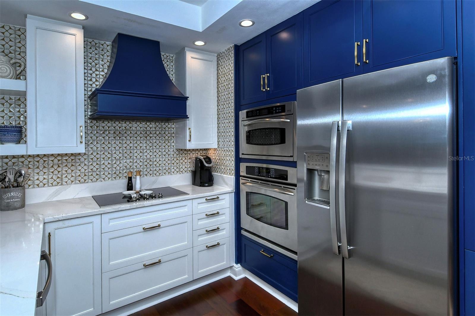 PLAZA AT 05 POINTS RESIDENCES - Residential Lease