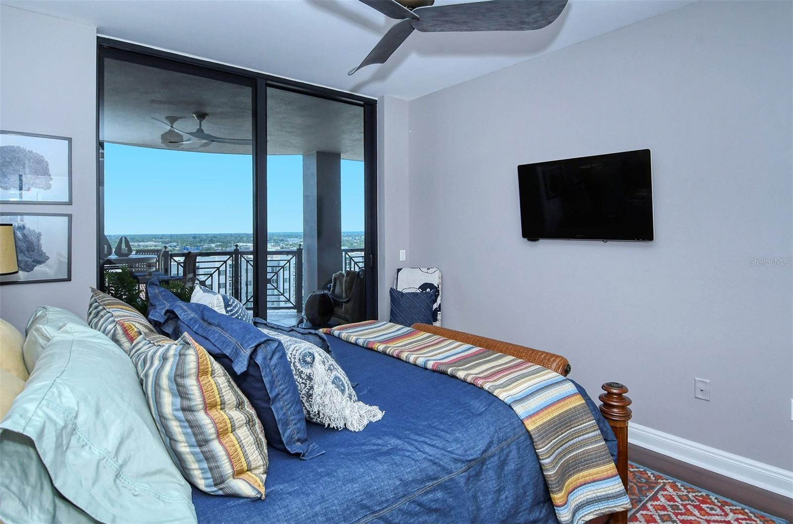 PLAZA AT 05 POINTS RESIDENCES - Residential Lease