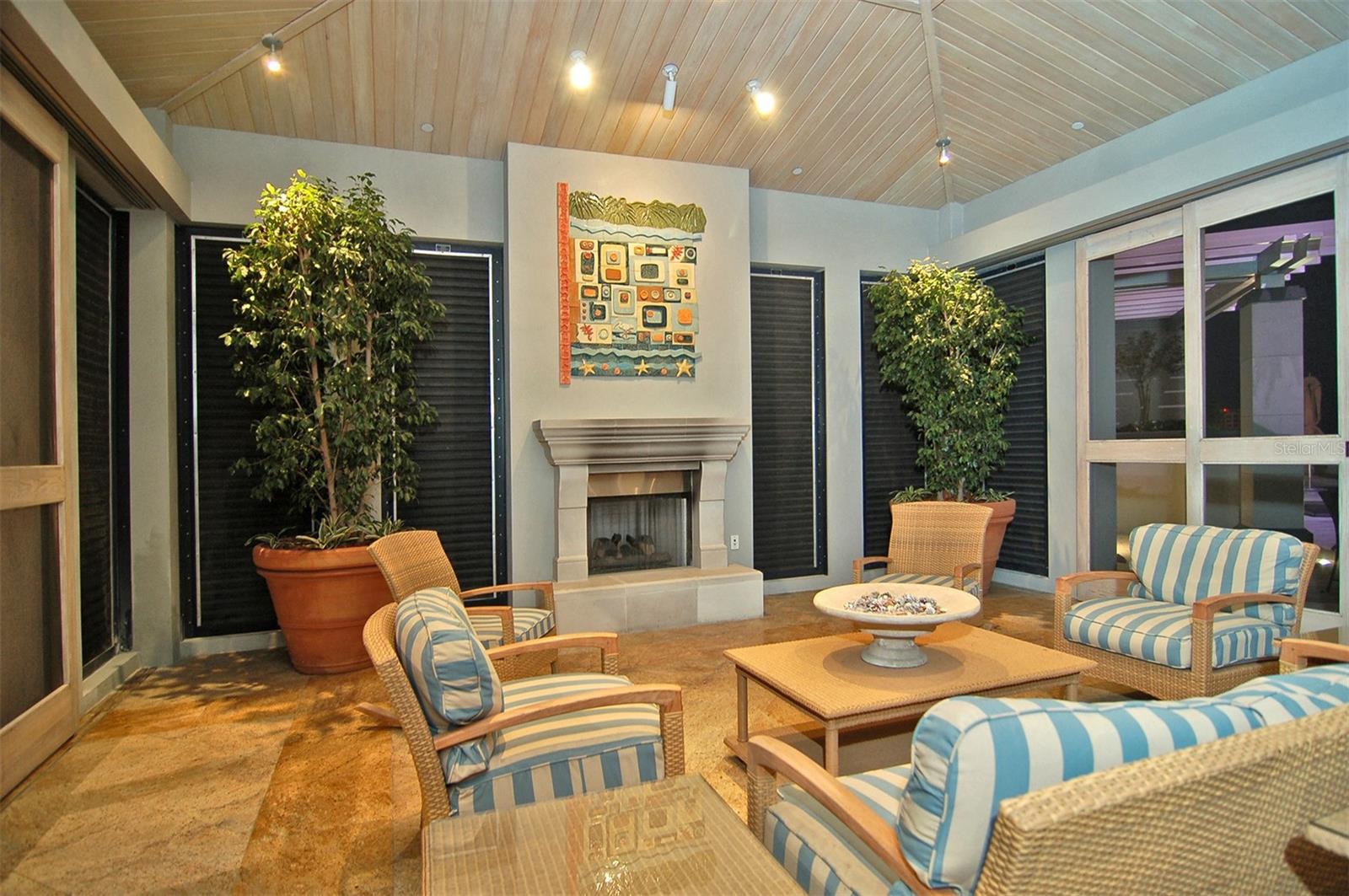 PLAZA AT 05 POINTS RESIDENCES - Residential Lease