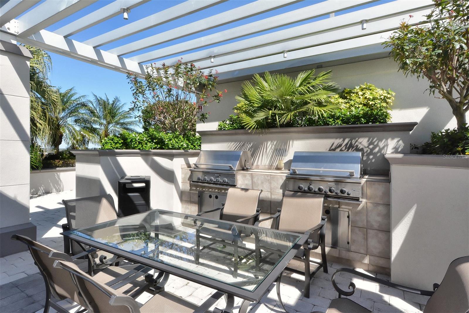 PLAZA AT 05 POINTS RESIDENCES - Residential Lease