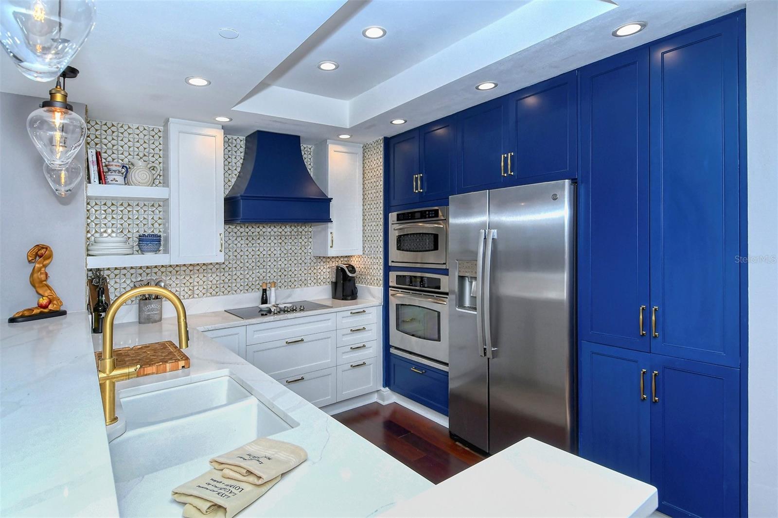 PLAZA AT 05 POINTS RESIDENCES - Residential Lease