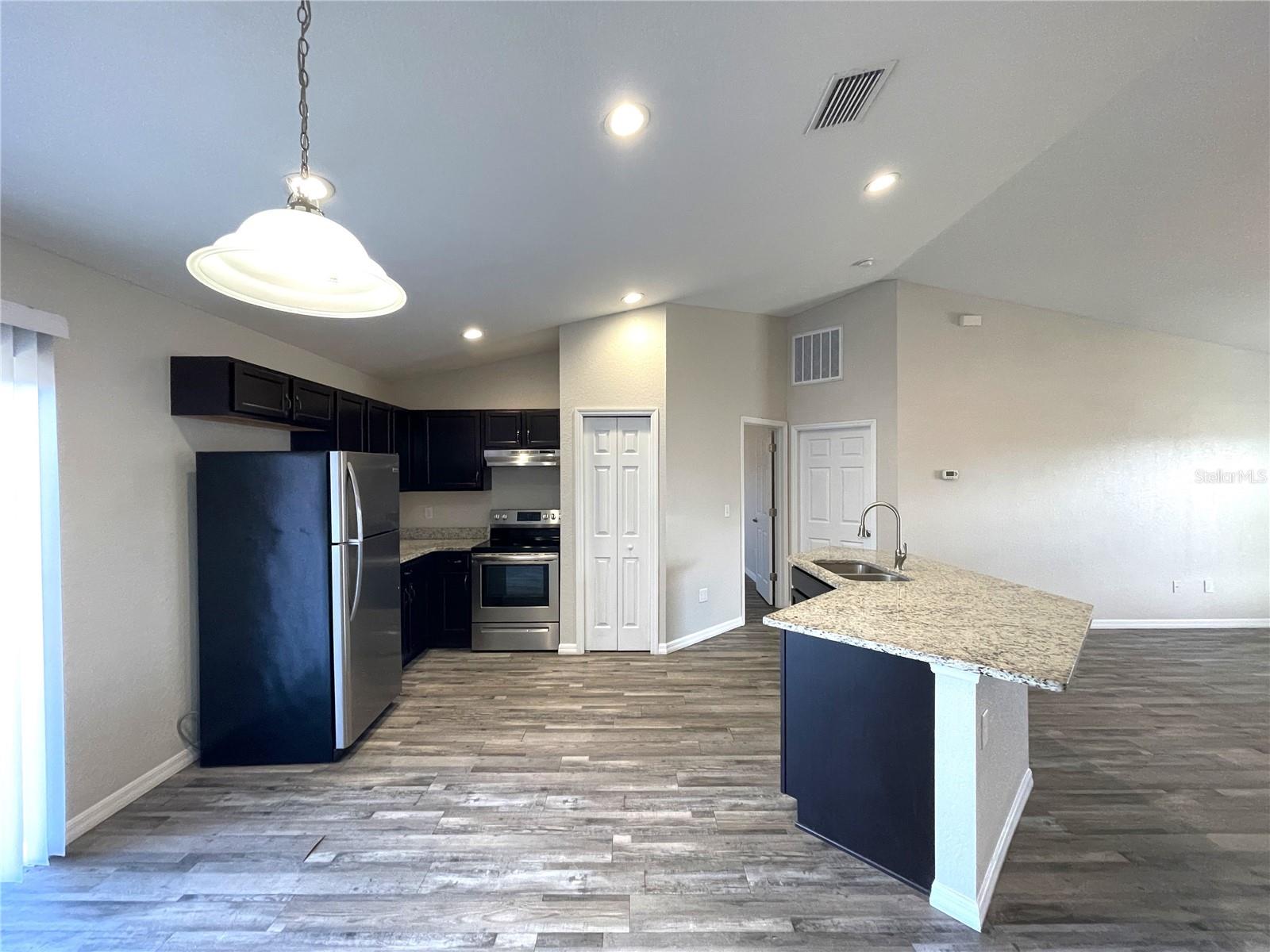 SILVER SPGS SHORES UN 24 - Residential