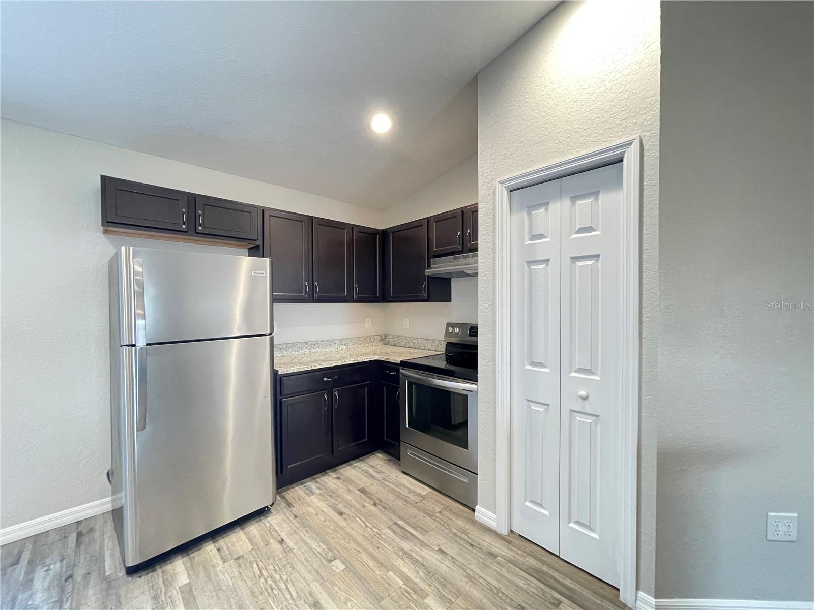 SILVER SPGS SHORES UN 24 - Residential