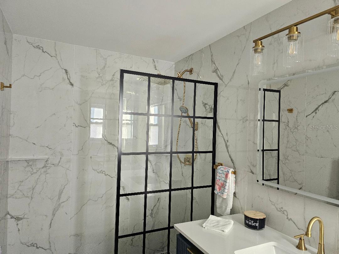 ISLE OF PALMS - Residential Income