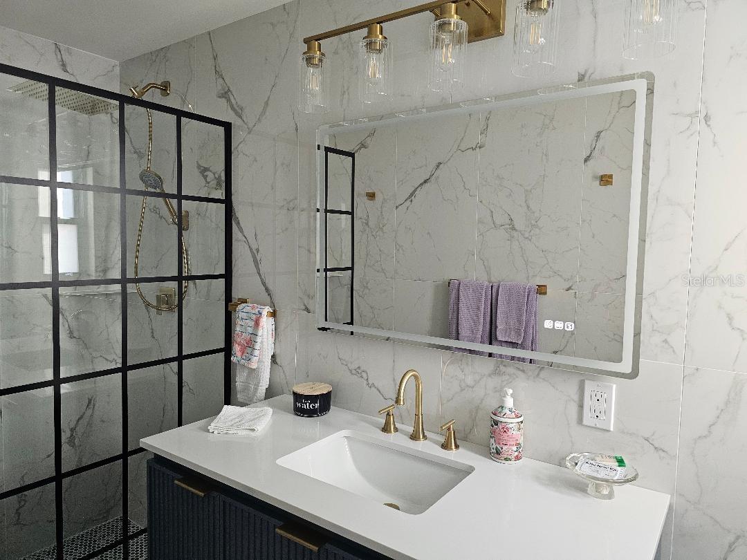 ISLE OF PALMS - Residential Income