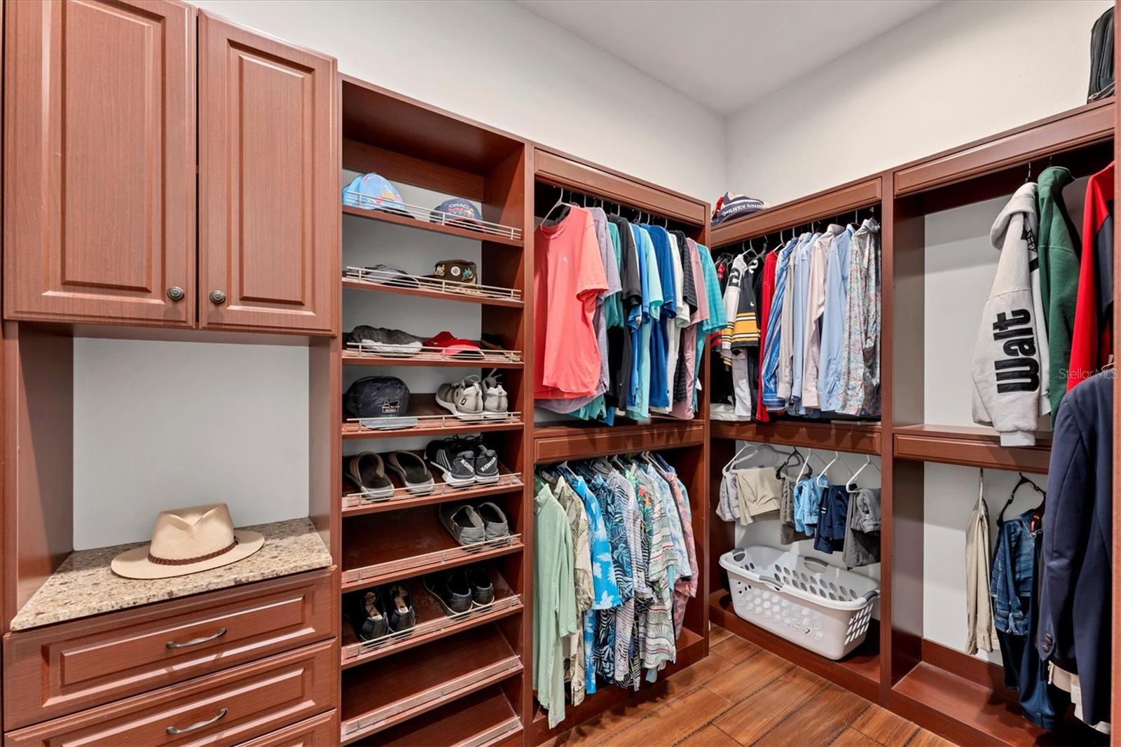 LAKE CLUB PH I - Residential