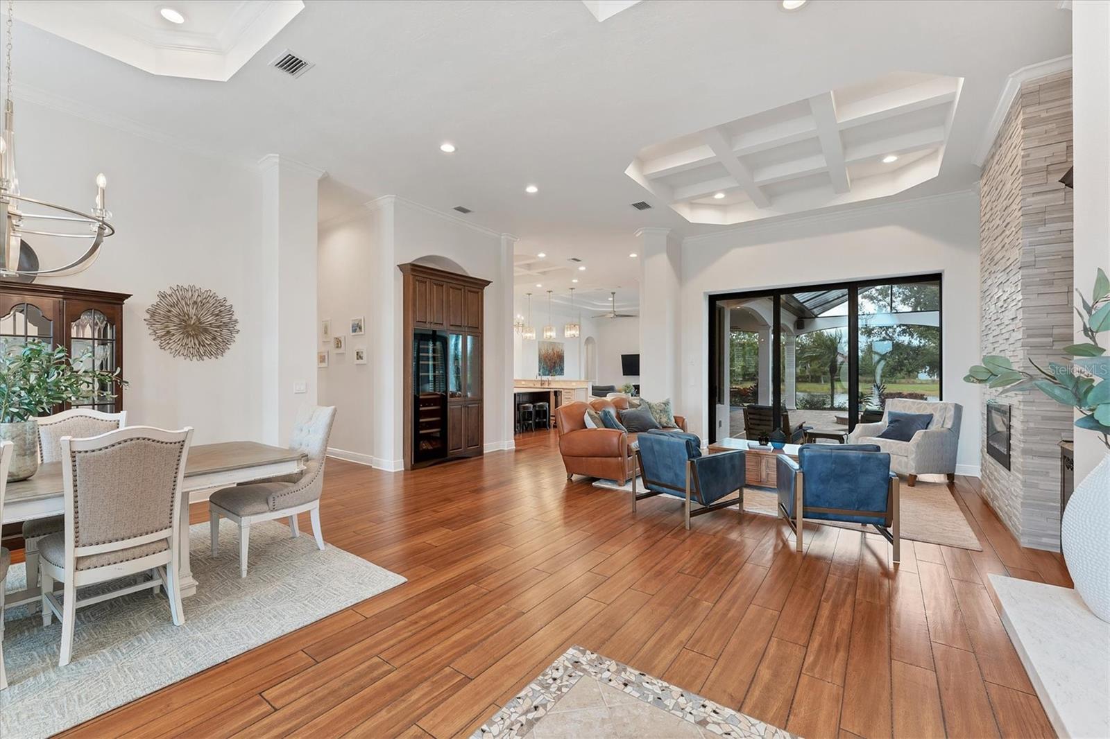 LAKE CLUB PH I - Residential