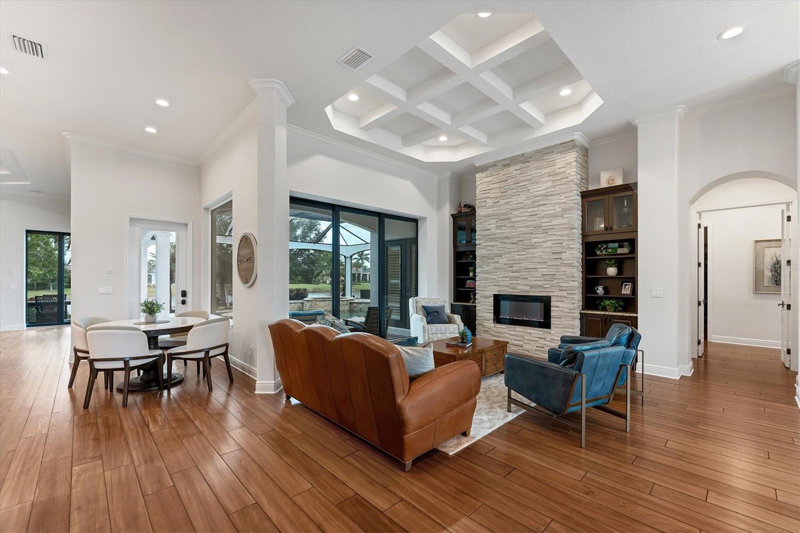 LAKE CLUB PH I - Residential