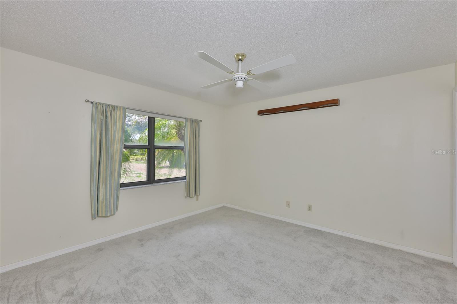 LANCASTER II CONDO - Residential