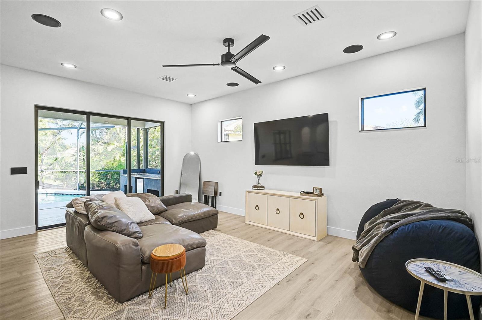 RESIDENCES AT UNIVERSITY GROVES - Residential