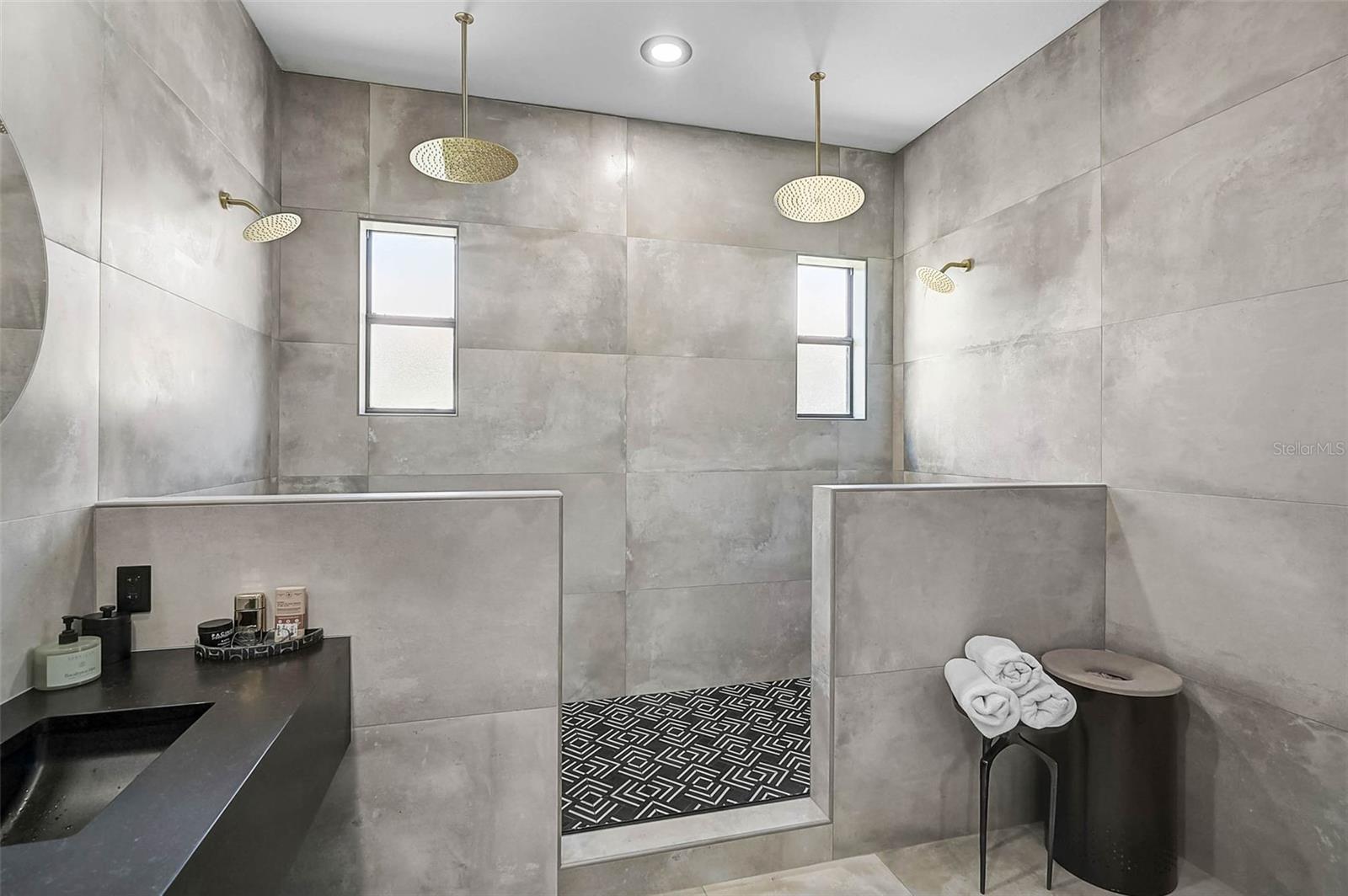 RESIDENCES AT UNIVERSITY GROVES - Residential